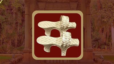 متحف قصر المنيل يعلن عرض زوج قبقاب خشبي لـ العروس