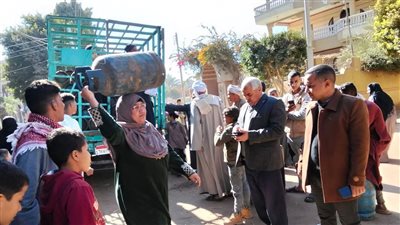 بعد شكوى المواطنين.. حل أزمة أسطوانات الغاز في منشأة سمهان بالمنيا