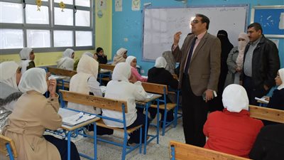 اليوم.. طلاب جنوب سيناء يؤدون امتحانات الإنجليزي والتاريخ والرسم الفني والرياضة العامة