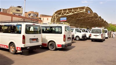 محافظ أسيوط بعد زيادة أسعار الوقود: تعريفة التاكسي بـ15 جنيها.. والأجرة لـ القاهرة بـ207 جنيهات