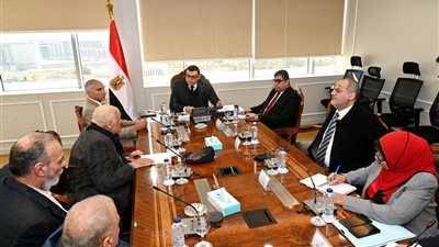 وزير الإسكان يلتقي رئيس وأعضاء جمعية مستثمري 6 أكتوبر لاستعراض طلباتهم ومقترحاتهم