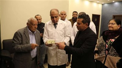 محافظ المنيا يتفقد مشروعات صناعية بمركز سمالوط لدعم الإنتاج والتصدير وتشجيعا للاستثمار