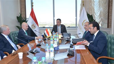 وزير التموين يبحث تعزيز صناعة لب الورق أحد منتجات شركة السكر والصناعات التكاملية