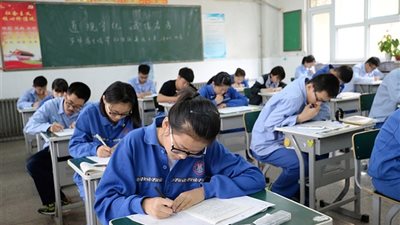 مدرسة صينية تجبر تلاميذها للتوقيع على إخلاء مسؤولية عن محاولة التخلص من النفس