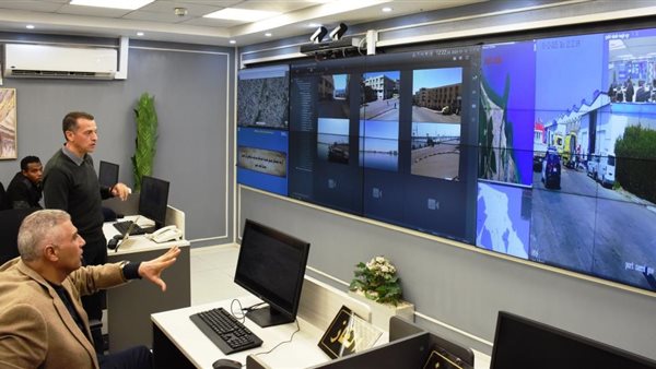 محافظ أسوان