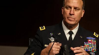 قائد القيادة المركزية الأمريكية يزور القاهرة ويلتقي عددا من القيادات
