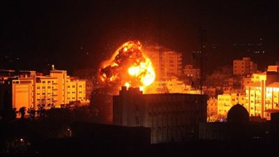 نسف مبانٍ وقصف مدفعي.. عدوان إسرائيلي جديد على غزة 