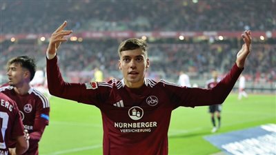 ليفربول يقترب من التعاقد مع المهاجم اليوناني ستيفانوس تزيماس 