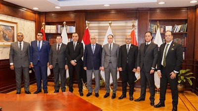 النائب العام يستقبل المحامين العموم الأول بنيابات أسيوط لعرض الكشوف ربع السنوية 