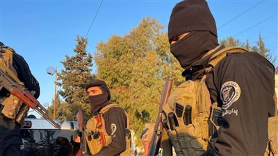 رويترز: الإدارة السورية تحتجز المصري أحمد المنصور بعد بثه تسجيلات مسيئة لمصر