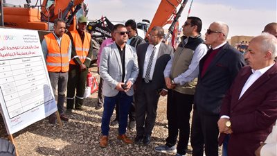 محافظ الأقصر يشهد تنفيذ المشروع الاستراتيجي لاصطفاف سيارات ومعدات أجهزة المحافظة استعدادًا للطوارئ