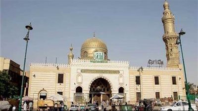 الصلوات قائمة.. لا صحة لما يتردد عن الغلق الكلي لمسجد السيدة نفيسة| بث مباشر