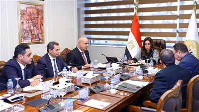 وزيرة التنمية المحلية توجه بضرورة المرور الميداني على المراكز التكنولوجية ومتابعة ملف التصالح