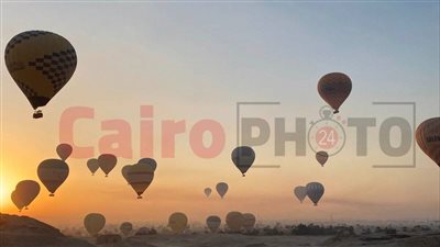 تحليق 55 رحلة بالون طائر على متنها 1300 سائح في سماء الأقصر