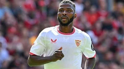 الأهلي يتجه للانسحاب من صفقة مهاجم إشبيليه لأسباب ليست مالية