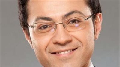 بعد تعرضه لحادث.. وزير الأوقاف يطمئن على الإعلامي محمد سعيد محفوظ