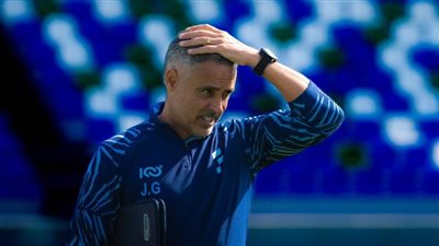 الأزمات تلاحق جوميز.. إيقاف قيد الفتح السعودي لـ 3 فترات مالية