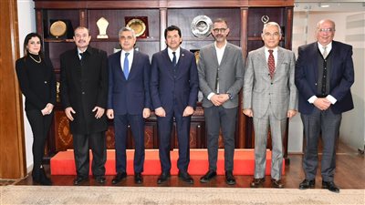 وزير الرياضة يلتقي مجلس إدارة اتحاد الفروسية لبحث خطط التطوير والاستعدادات الأولمبية