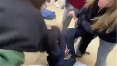 فصل نهائي للطلاب.. قرارات صارمة من وزير التعليم بشأن الاعتداء على طالبة بمدرسة في التجمع | بث مباشر