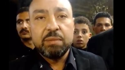 مراد فكري صادق في عزاء والده: مسبتش جنازة أبويا علشان التصوير| بث مباشر 