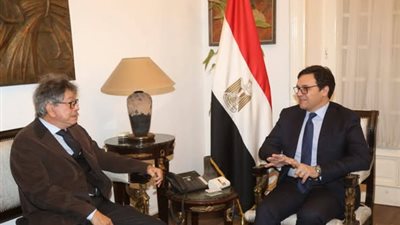 وزير الثقافة يبحث آفاق التعاون مع الشركة المتحدة للخدمات الإعلامية