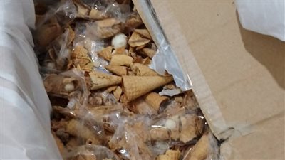 ضبط 5 آلاف قطعة بسكوت وشيكولاتة غير صالحة للاستهلاك بأحد المصانع في القليوبية 