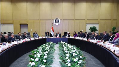 كامل الوزير يشدد على التزام كل مصنع بإجراء الصيانة اللازمة للوحات الكهربائية الخاصة به