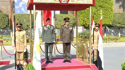 رئيس أركان حرب القوات المسلحة يلتقي قائد الحرس الوطني القبرصي