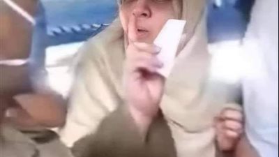 سيدة القطار عن الركاب: “فضلوا ساكتين على إهانة مجند عشان 22 جنيه”