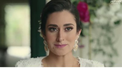 أمينة خليل: “قدامي سنة على ما اتعلم الطبخ واتجوز” (فيديو)