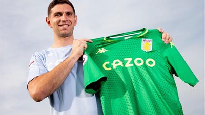 أستون فيلا يعلن ضم إيمليانو مارتينيز 4 مواسم قادمًا من أرسنال (صور)