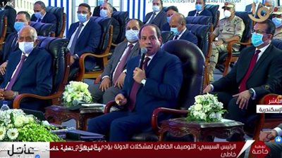 السيسي يطلق اسم رئيس الوزراء الياباني على المجمع العلمي بالجامعة المصرية اليابانية