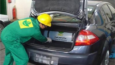 رئيس “إيجاس”: تحويل نحو 42.3 ألف سيارة للعمل بالغاز خلال عام