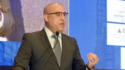 وزير الإسكان يوجه بتوزيع العمالة على المدن الجديدة لزيادة معدلات التنفيذ