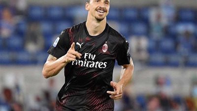 قبل ساعات من مباراة ميلان.. إصابة زلاتان إبراهيموفيتش بفيروس كورونا