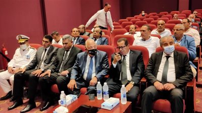 وزير التموين يصل مقر تشييع جثمان رجل الأعمال محمد فريد خميس (صور)