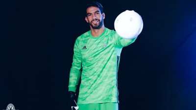 أول تعليق من عبد الله السعيد بعد انضمام شريف إكرامي لـ”بيراميدز” (صورة)