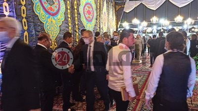 وزراء وسفراء وفنانين وشخصيات عامة وشعبية في عزاء محمد فريد خميس (صور)