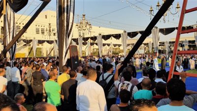 في وداع حبيبهم.. الآلاف من عمال النساجون الشرقيون يتزاحمون لاستقبال جثمان محمد فريد خميس (صور)