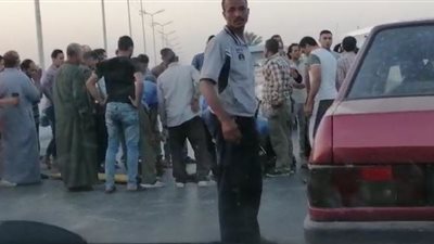 شاهد.. اللحظات الأولى لاصطدام أتوبيس بعدد من المواطنين بطريق بلبيس (فيديو)