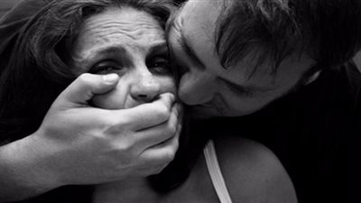 عنتيل التجمع.. فتيات يتعرضن للابتزاز الجنسي على يد شاب أقام علاقة غير شرعية مع بنت وأمها في نفس التوقيت