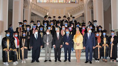 وزير التربية والتعليم يكرم أوائل الدبلومات الفنية للعام الدراسي 2019/2020