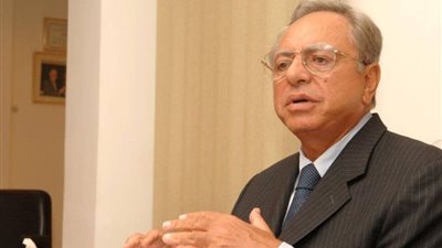 وفاة حسام عمر مؤسس المتحدة للصيادلة