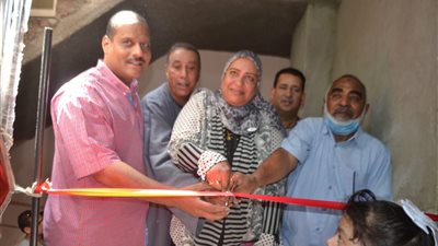 قيادات الغرفة التجارية ومجلس مدينة إسنا يفتتحون معرض أهلا مدارس بجنوب الأقصر