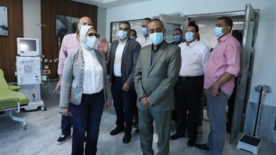 وزيرة الصحة ومحافظ الإسماعيلية يتفقدان المجمع الطبي ومركز 30 يونيو الدولي لأمراض الكُلى (صور)