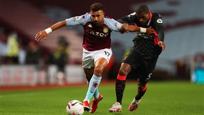 نجم أستون فيلا يتغنى بـ”تريزيجيه” بعد سباعية ليفربول