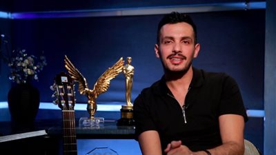 الخميس عبر “لايت شو”.. أحمد إبراهيم يكشف طبيعة علاقته بأنغام