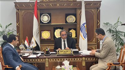 لتعزيز الفرص الاستثمارية.. محافظ قنا: خطة تسويقية عاجلة للترويج للمنطقة الحرة العامة بقفط