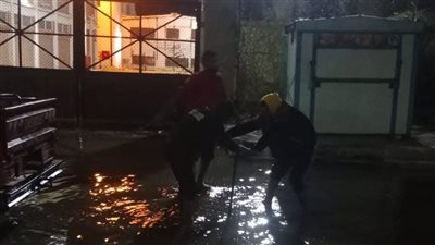 رئيس مدينة بورفؤاد يتابع أعمال إصلاح كسر مفاجئ بخط مياه الشرب بشارع القدس الشريف| صور