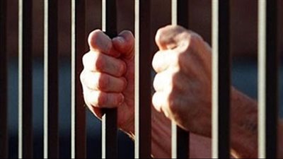 حارس عقار يطعن 4 أشخاص بمعهد السينما بحدائق الأهرام بسبب لعب الصغار| بث مباشر